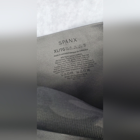 SPANX Look At Me‎ Now Seamless Cropped Leggings Camo Size XL - Picture 7 of 10